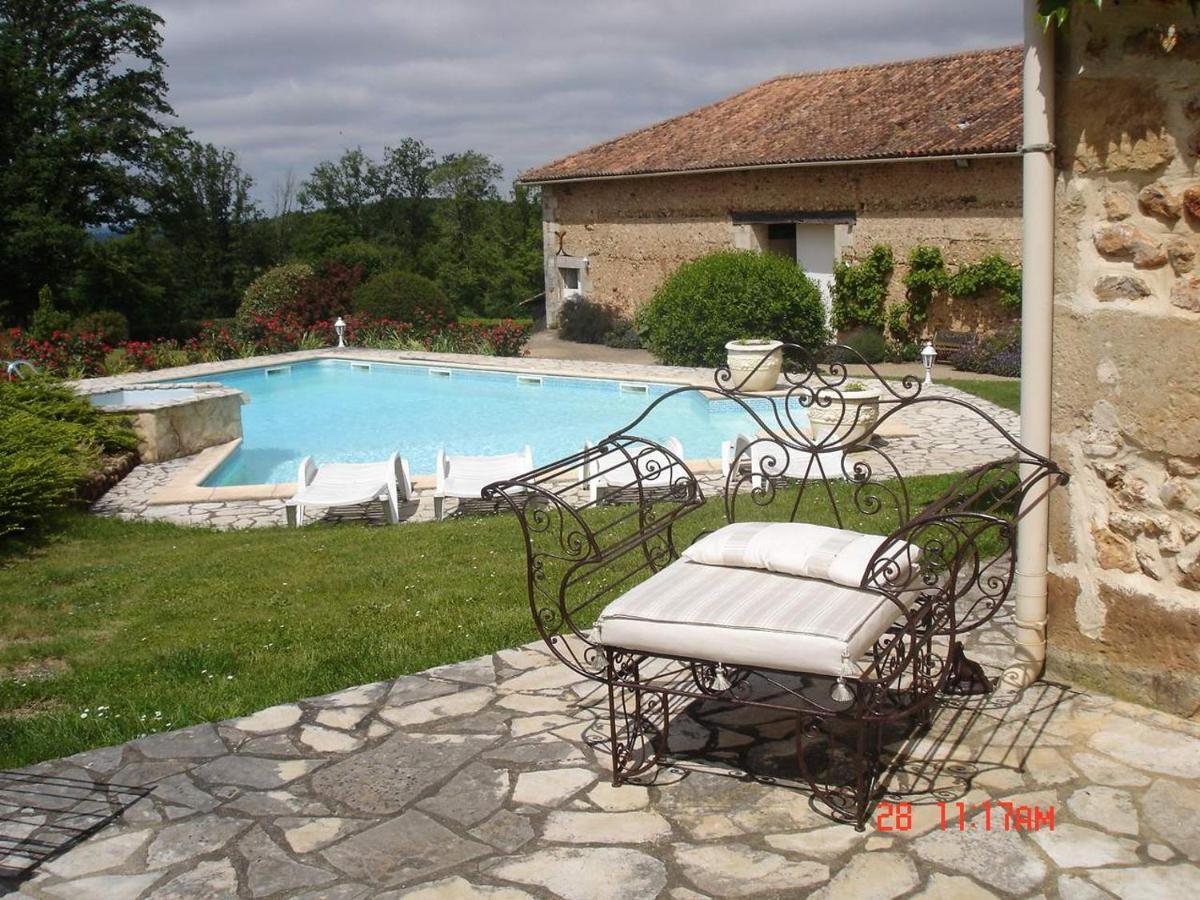 Gite 5/6 Personnes Aux Portes Du Perigord Villa Saint-Adjutory Buitenkant foto